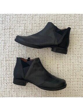 Wanda Panda Women's Leather Velia Boots - Size 10